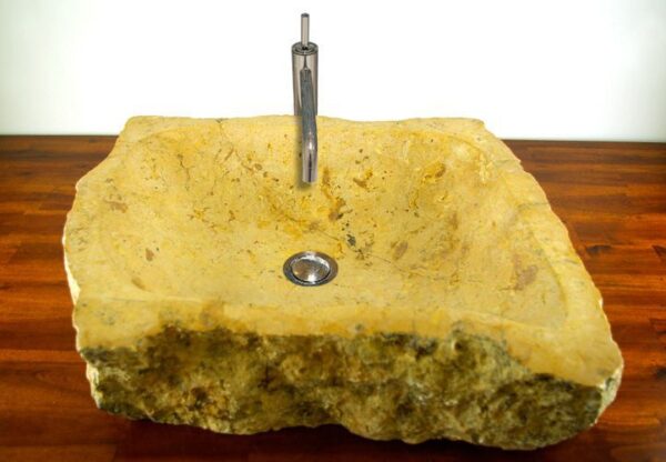 1461439471-119263-big