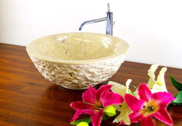 1461439475-307586-big