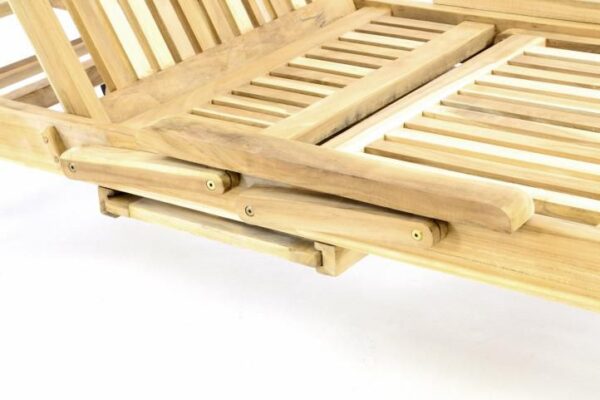 1506671613-903389-big