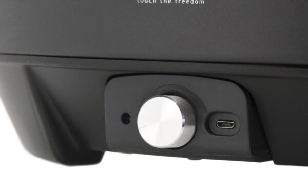 1555494275-460248-big